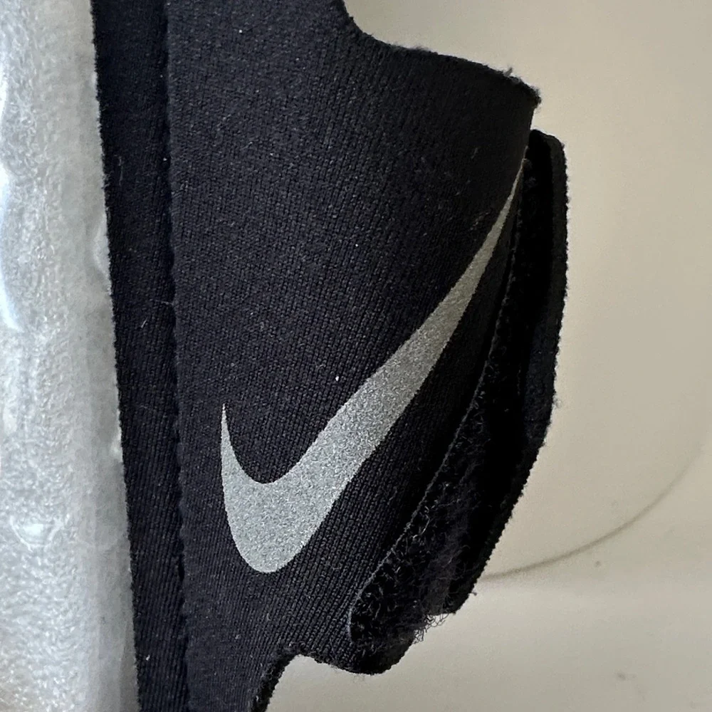 Nike sleek black